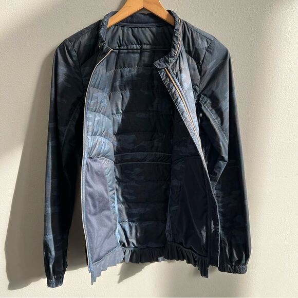 Lululemon Spring Fling Puffy Windbreaker Heathered Lotus Camo Oil Slick Blue 8 - Picture 11 of 16